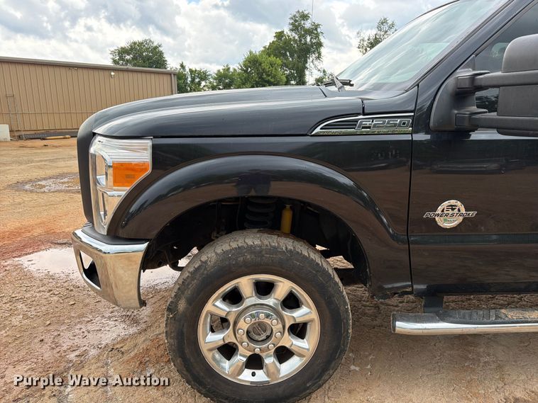 image for item EX2573 2014 Ford F250 Super Duty Crew Cab pickup truck