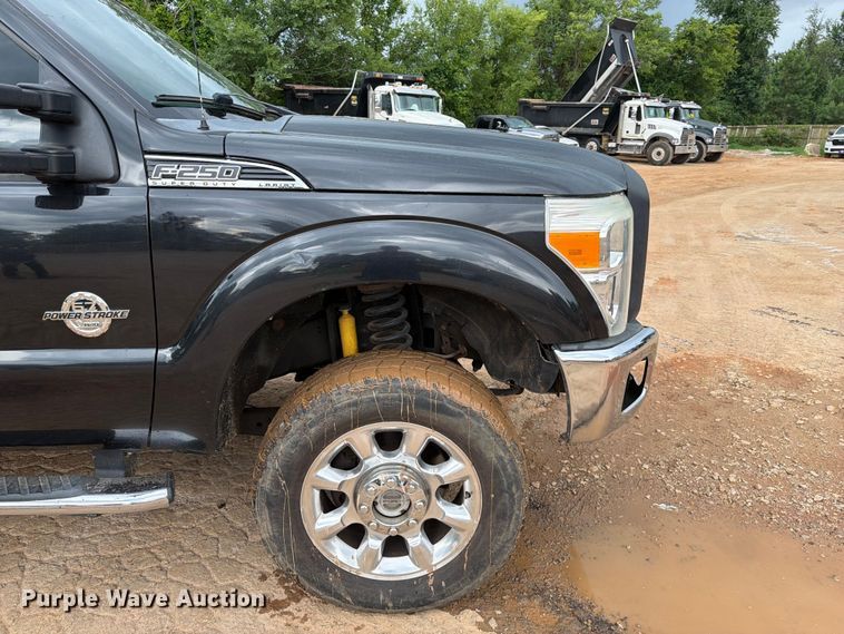 image for item EX2573 2014 Ford F250 Super Duty Crew Cab pickup truck