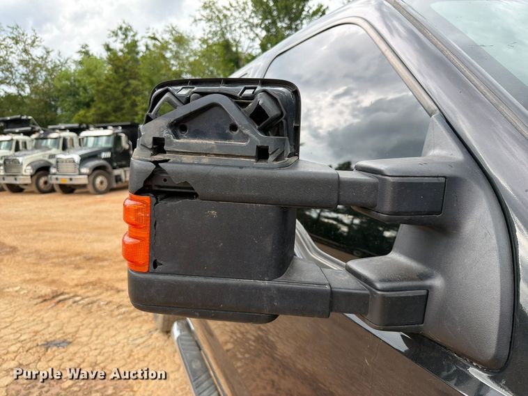 image for item EX2573 2014 Ford F250 Super Duty Crew Cab pickup truck