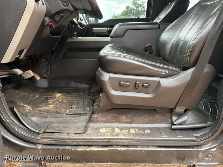 image for item EX2573 2014 Ford F250 Super Duty Crew Cab pickup truck