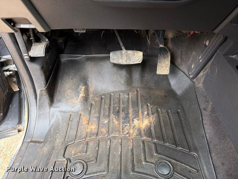 image for item EX2573 2014 Ford F250 Super Duty Crew Cab pickup truck