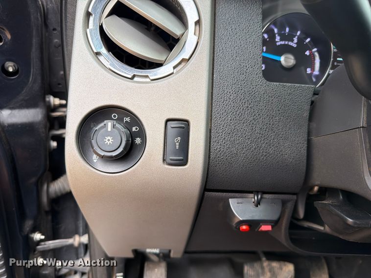 image for item EX2573 2014 Ford F250 Super Duty Crew Cab pickup truck