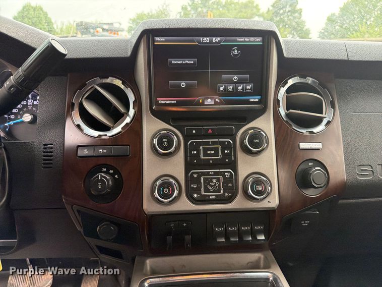 image for item EX2573 2014 Ford F250 Super Duty Crew Cab pickup truck