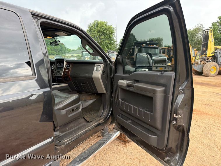 image for item EX2573 2014 Ford F250 Super Duty Crew Cab pickup truck