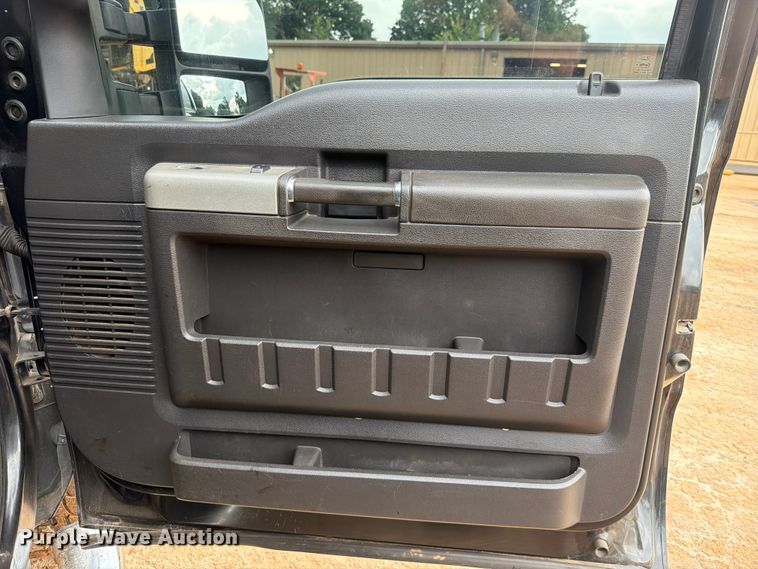 image for item EX2573 2014 Ford F250 Super Duty Crew Cab pickup truck