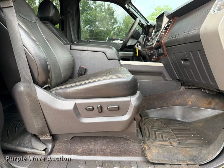 image for item EX2573 2014 Ford F250 Super Duty Crew Cab pickup truck