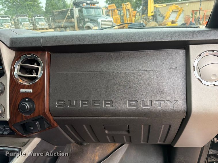 image for item EX2573 2014 Ford F250 Super Duty Crew Cab pickup truck