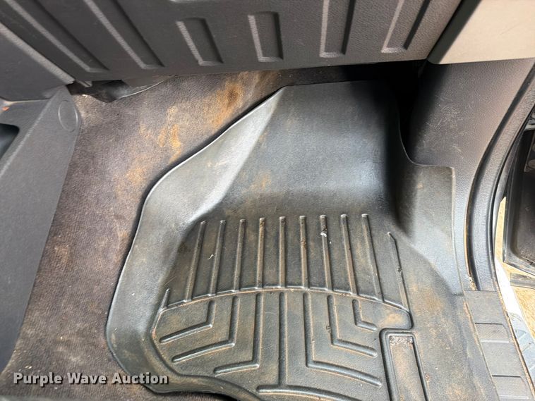 image for item EX2573 2014 Ford F250 Super Duty Crew Cab pickup truck