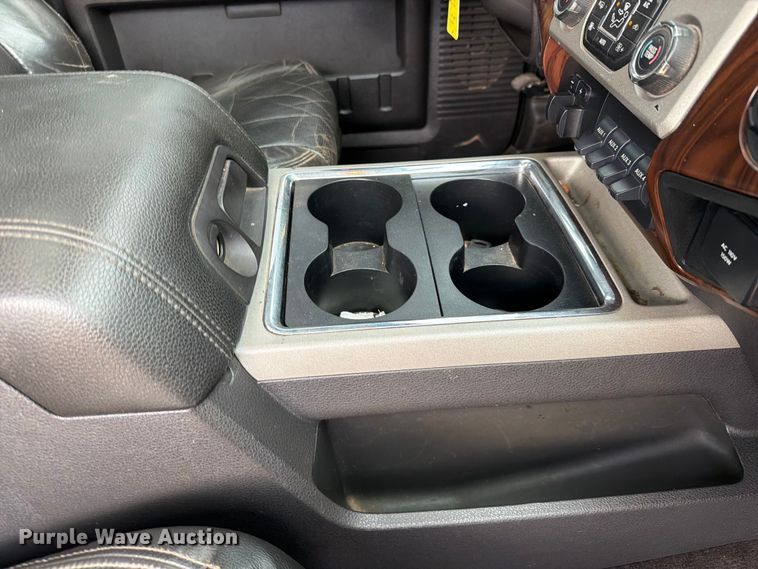 image for item EX2573 2014 Ford F250 Super Duty Crew Cab pickup truck