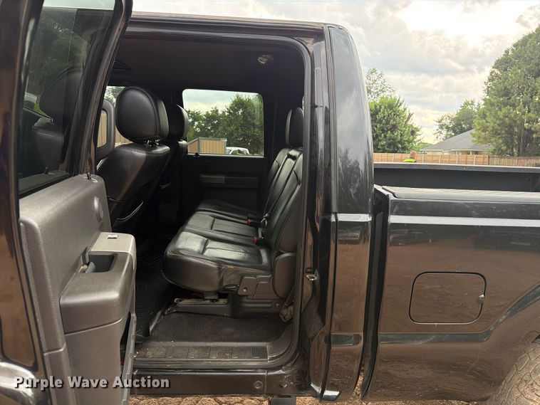 image for item EX2573 2014 Ford F250 Super Duty Crew Cab pickup truck