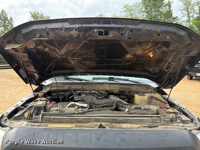 image for item EX2573 2014 Ford F250 Super Duty Crew Cab pickup truck