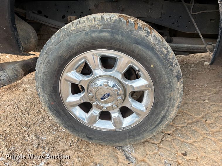 image for item EX2573 2014 Ford F250 Super Duty Crew Cab pickup truck