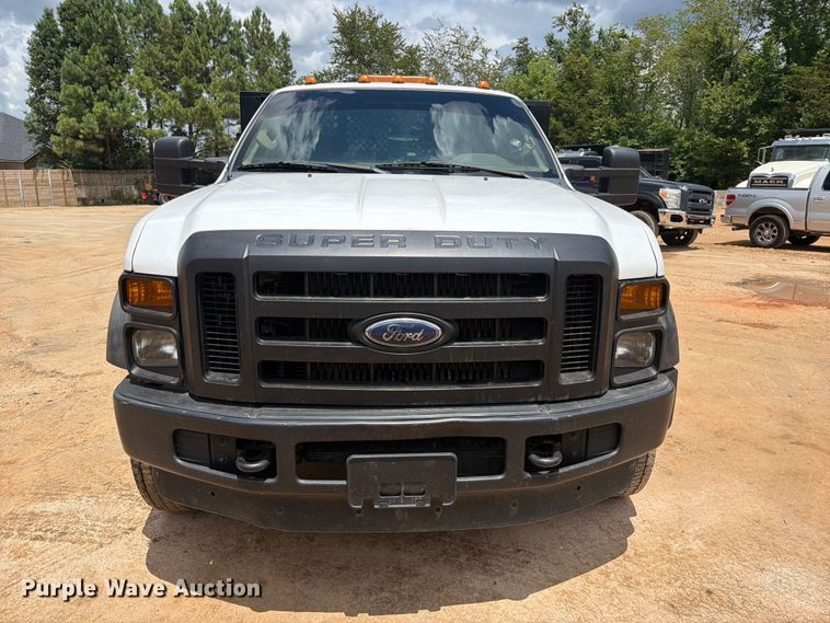 image for item EX2574 2010 Ford F-550 flatbed truck
