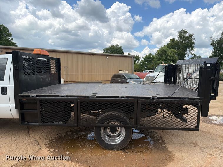 image for item EX2574 2010 Ford F-550 flatbed truck