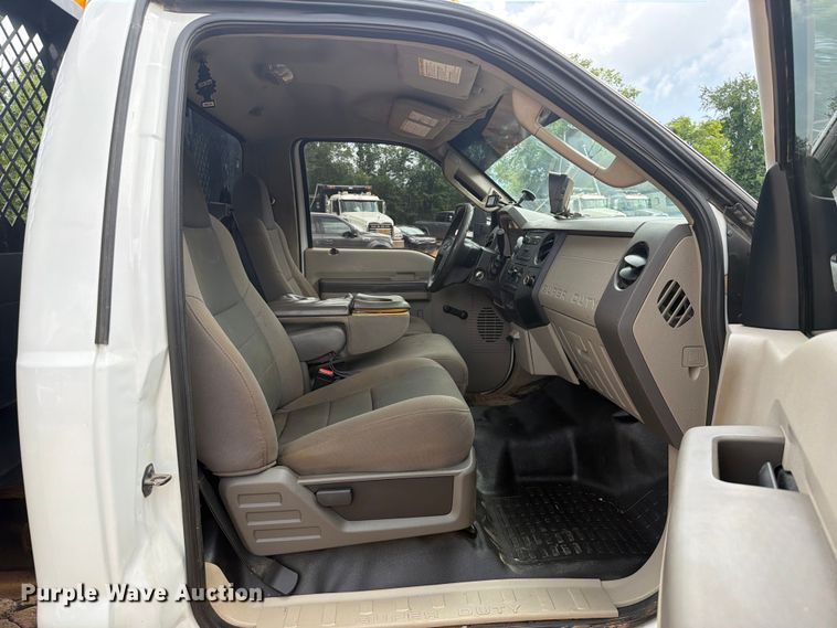 image for item EX2574 2010 Ford F-550 flatbed truck