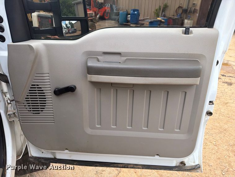 image for item EX2574 2010 Ford F-550 flatbed truck