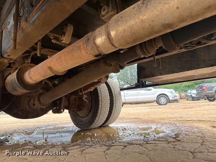 image for item EX2574 2010 Ford F-550 flatbed truck
