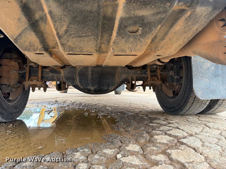 image for item EX2574 2010 Ford F-550 flatbed truck
