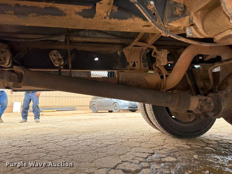 image for item EX2574 2010 Ford F-550 flatbed truck