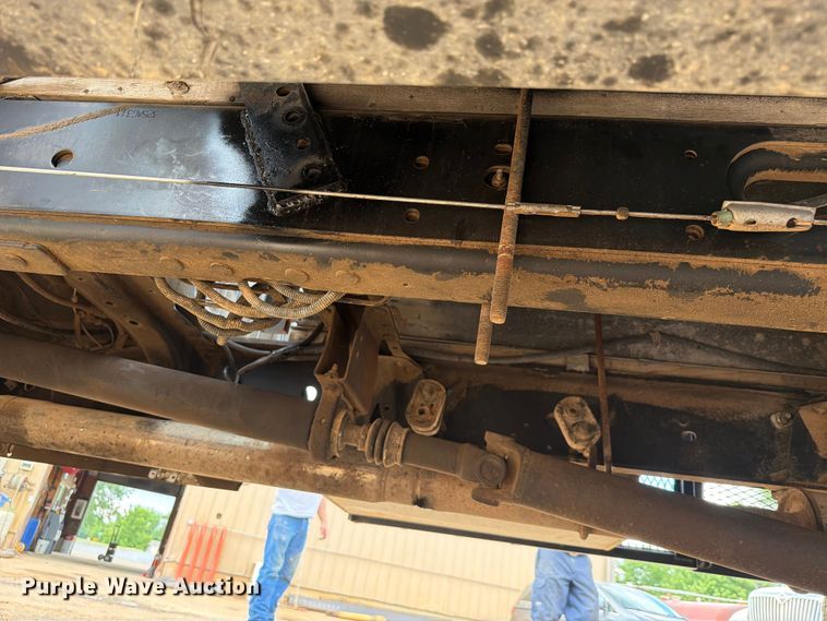 image for item EX2574 2010 Ford F-550 flatbed truck
