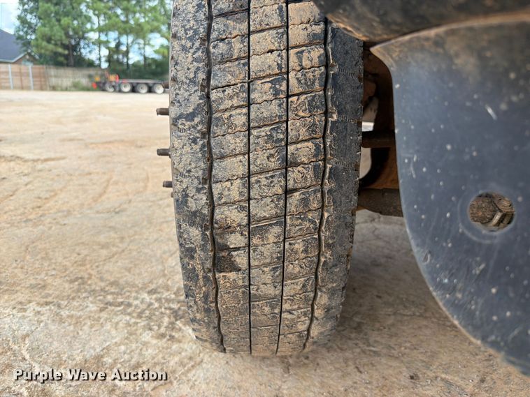 image for item EX2574 2010 Ford F-550 flatbed truck