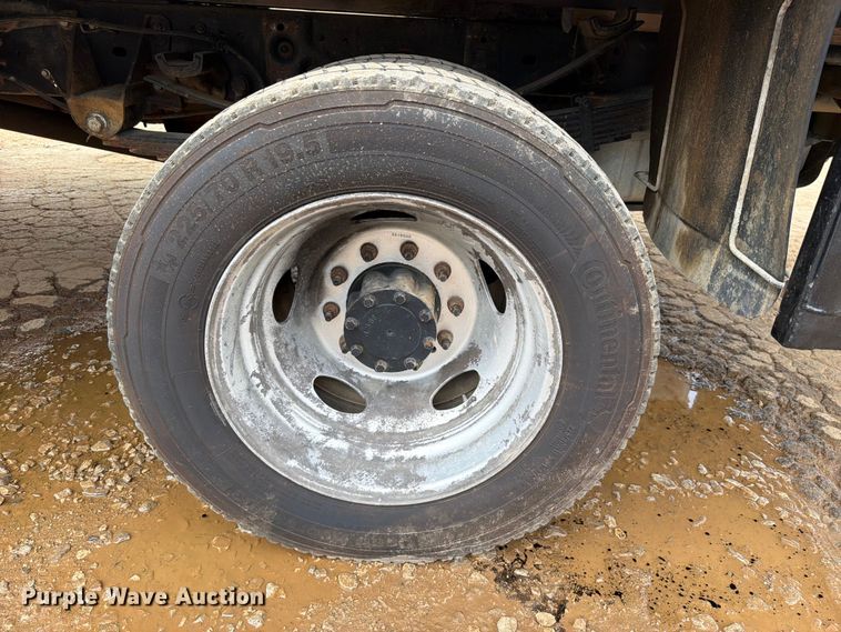image for item EX2574 2010 Ford F-550 flatbed truck