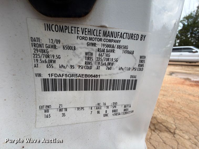 image for item EX2574 2010 Ford F-550 flatbed truck