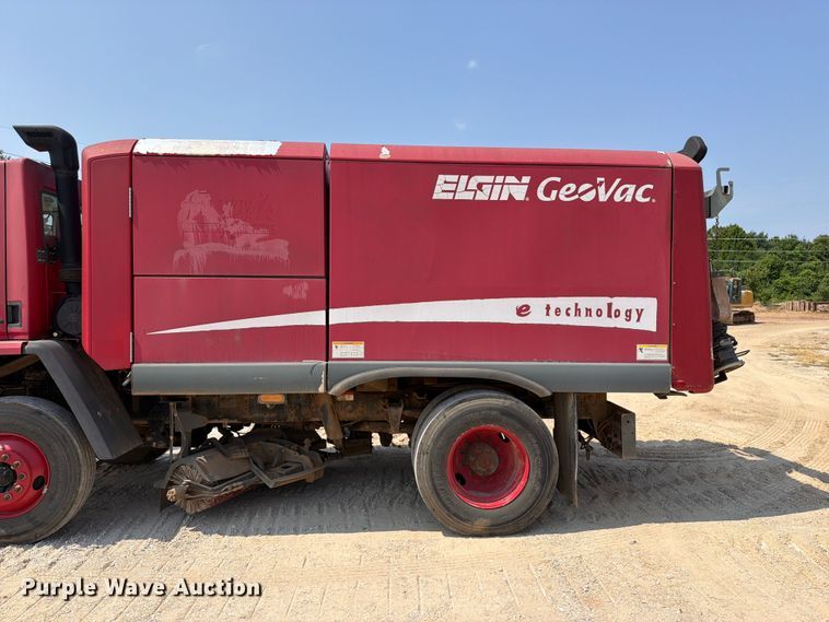 image for item EX2575 2002 Sterling Truck SC8000 street sweeper truck