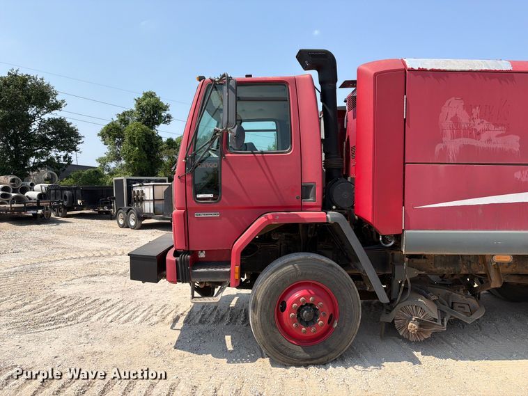 image for item EX2575 2002 Sterling Truck SC8000 street sweeper truck