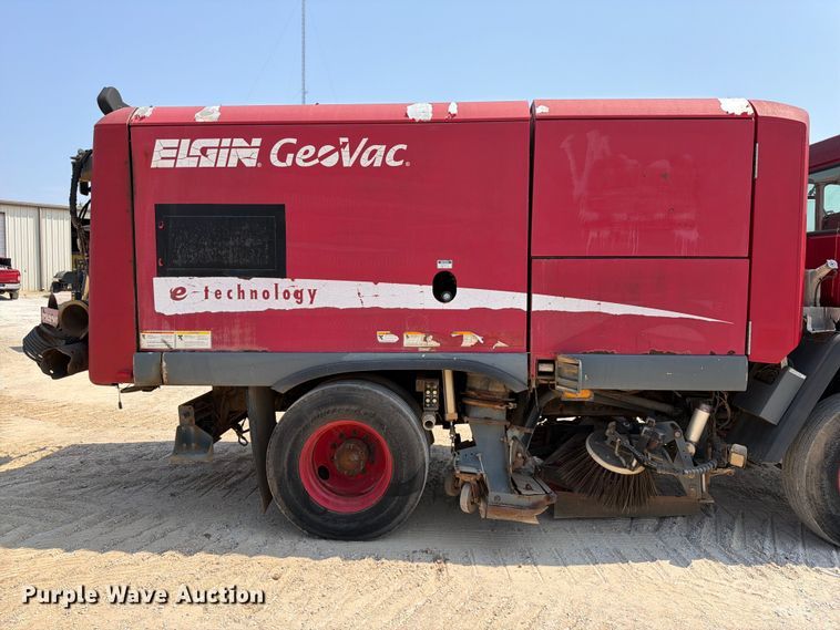 image for item EX2575 2002 Sterling Truck SC8000 street sweeper truck