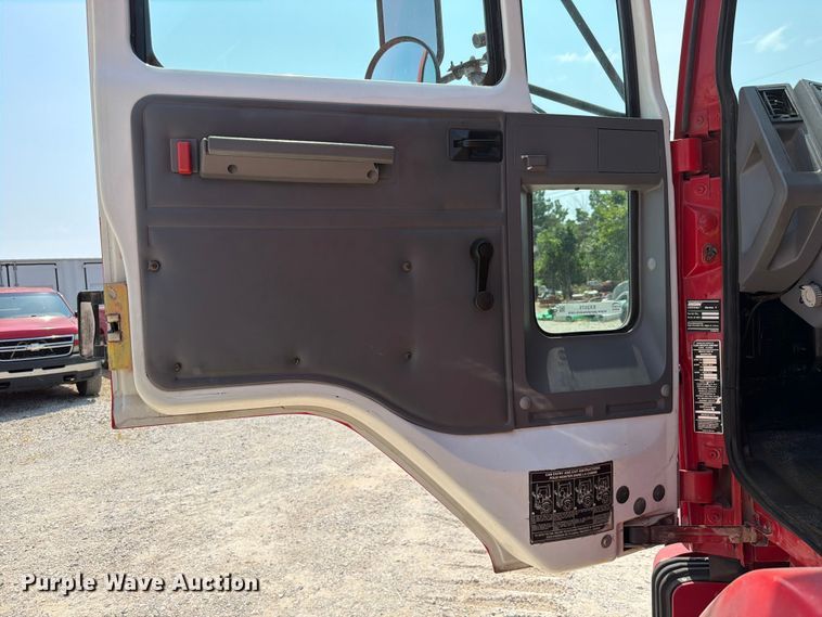 image for item EX2575 2002 Sterling Truck SC8000 street sweeper truck