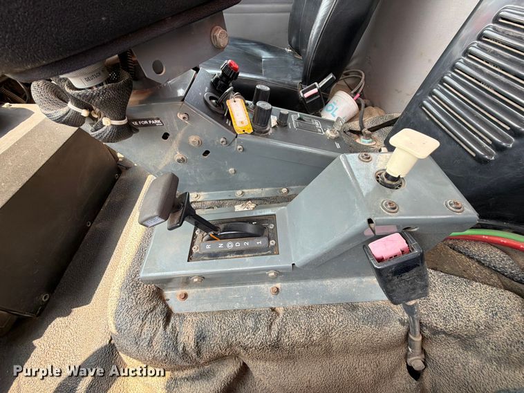image for item EX2575 2002 Sterling Truck SC8000 street sweeper truck
