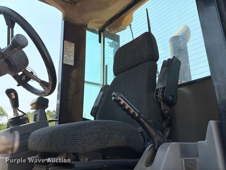 image for item EX2576 2004 Caterpillar IT28G wheel loader
