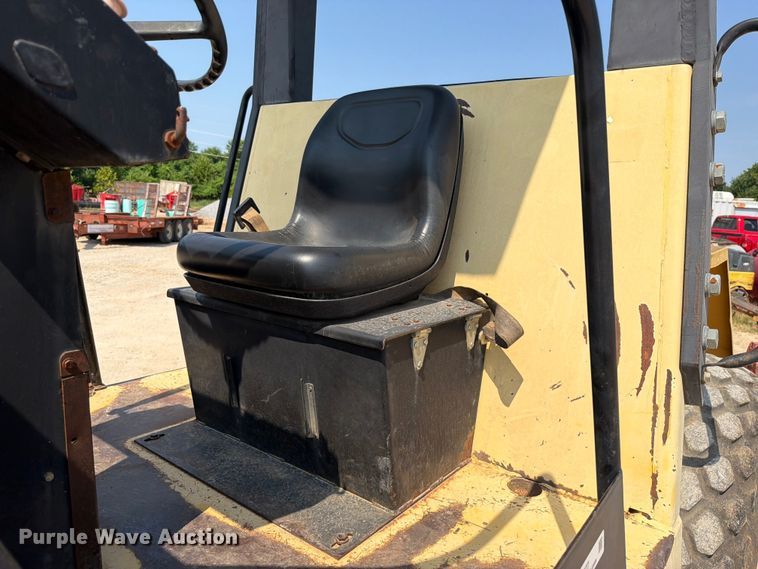 image for item EX2577 1995 Dynapac CA151 single drum roller