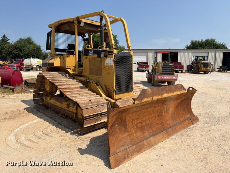 image for item EX2578 2001 Caterpillar D5M dozer