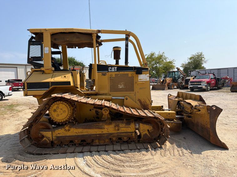 image for item EX2578 2001 Caterpillar D5M dozer