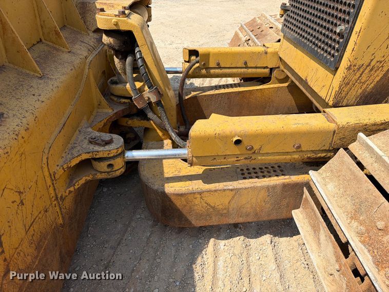 image for item EX2578 2001 Caterpillar D5M dozer