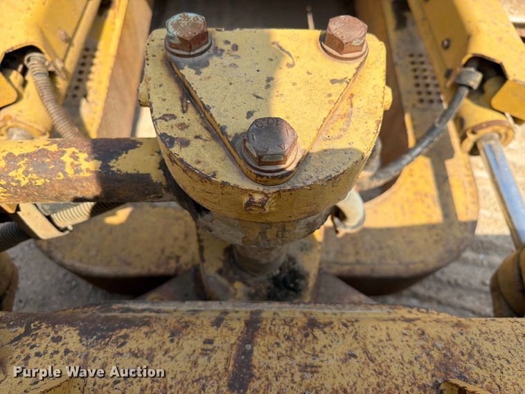 image for item EX2578 2001 Caterpillar D5M dozer