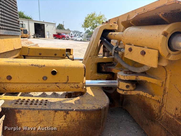 image for item EX2578 2001 Caterpillar D5M dozer