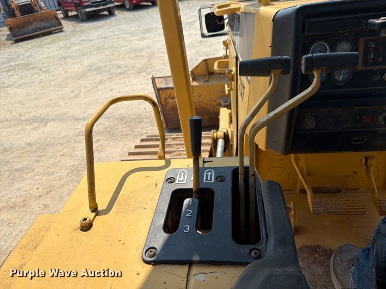 image for item EX2578 2001 Caterpillar D5M dozer