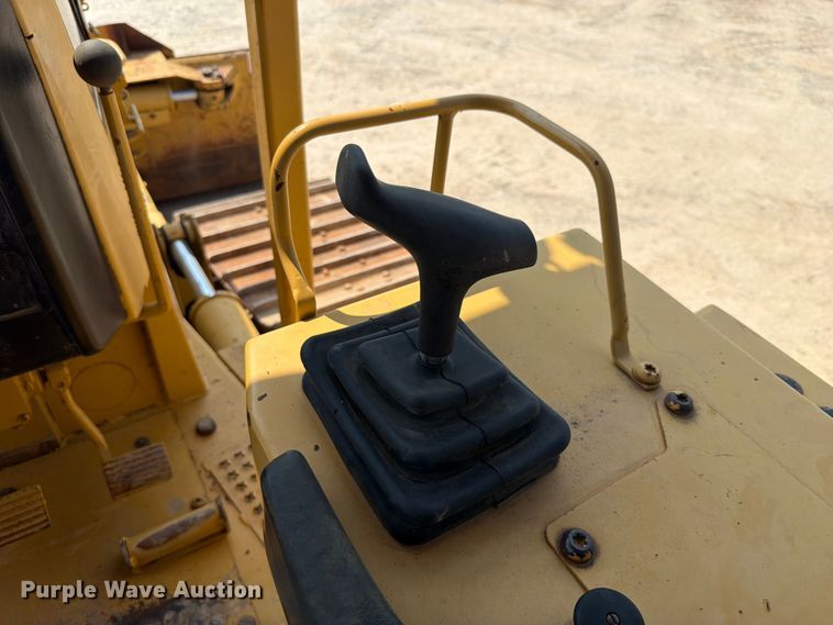 image for item EX2578 2001 Caterpillar D5M dozer
