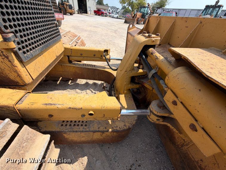 image for item EX2578 2001 Caterpillar D5M dozer
