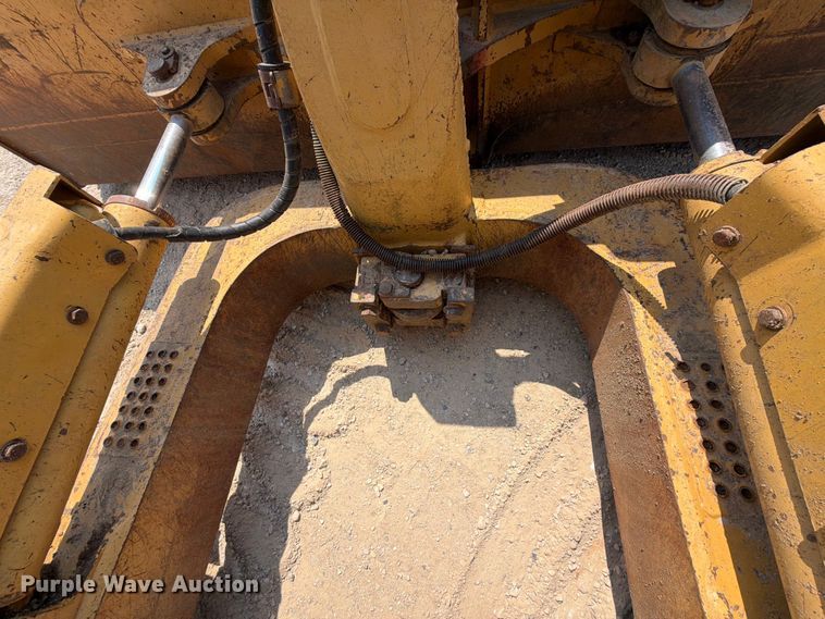 image for item EX2578 2001 Caterpillar D5M dozer