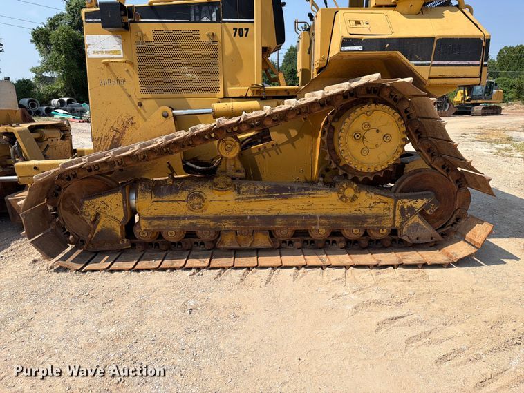 image for item EX2578 2001 Caterpillar D5M dozer