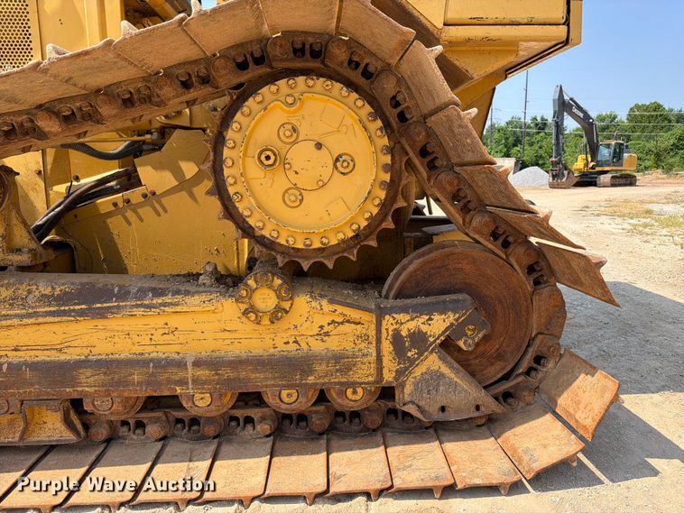 image for item EX2578 2001 Caterpillar D5M dozer