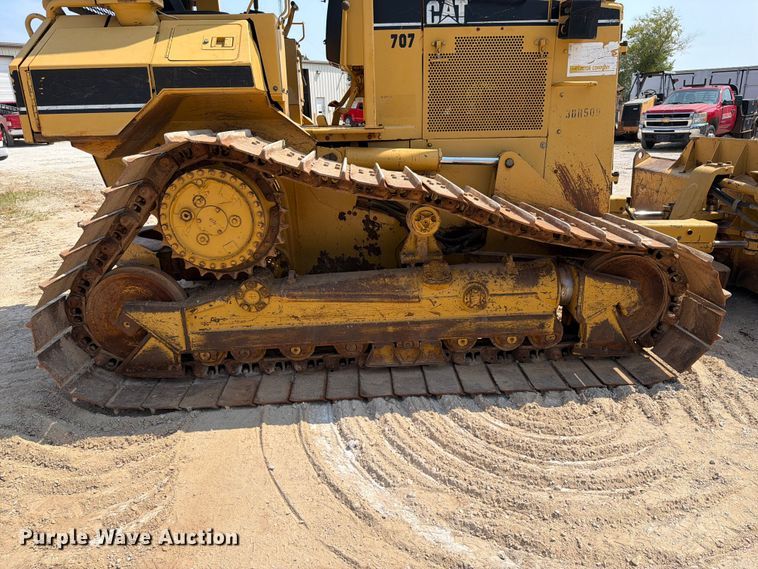 image for item EX2578 2001 Caterpillar D5M dozer