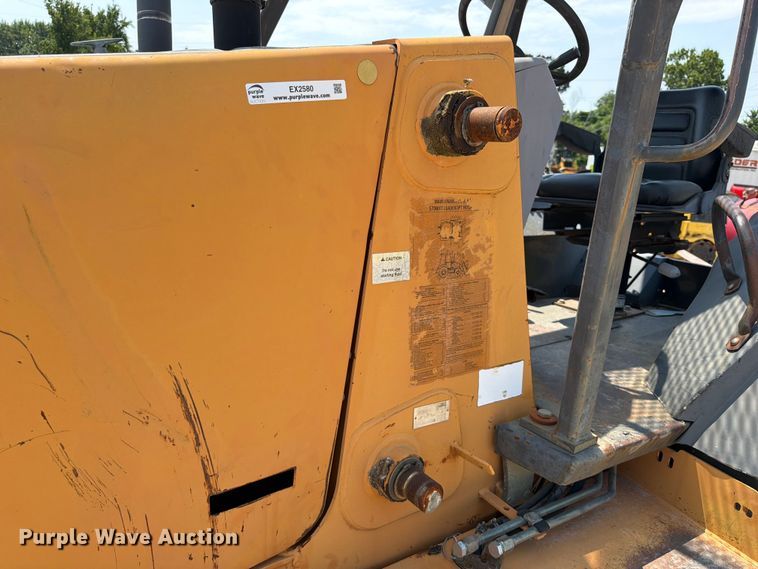 image for item EX2580 2002 Case 570 MXT industrial tractor