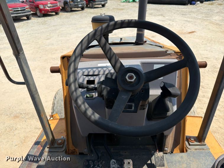 image for item EX2580 2002 Case 570 MXT industrial tractor