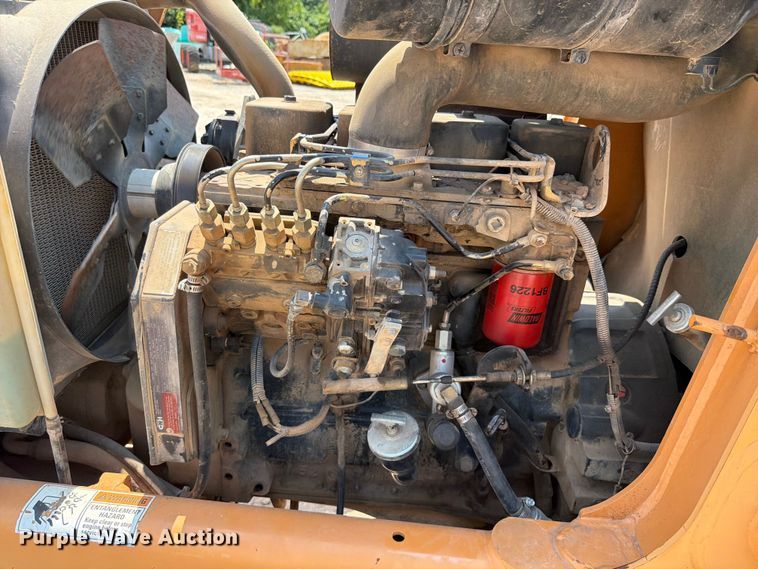 image for item EX2580 2002 Case 570 MXT industrial tractor
