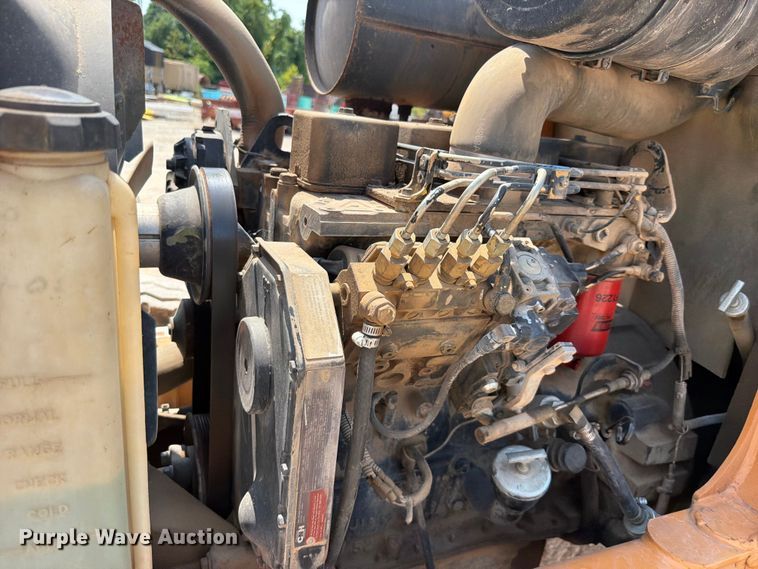 image for item EX2580 2002 Case 570 MXT industrial tractor